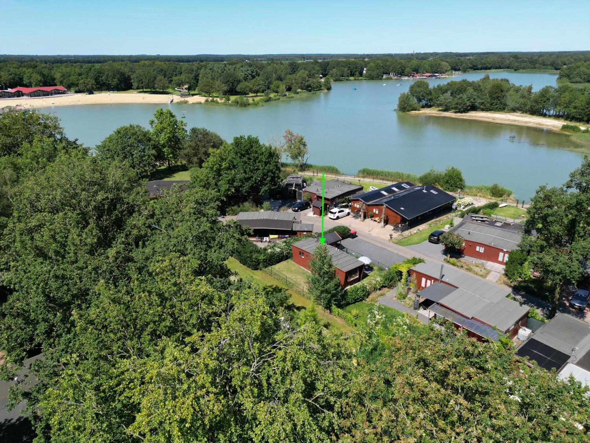 Gezellig Chalet Met 2 Slaapkamers En Zicht Op Het Water Erm Exterior foto